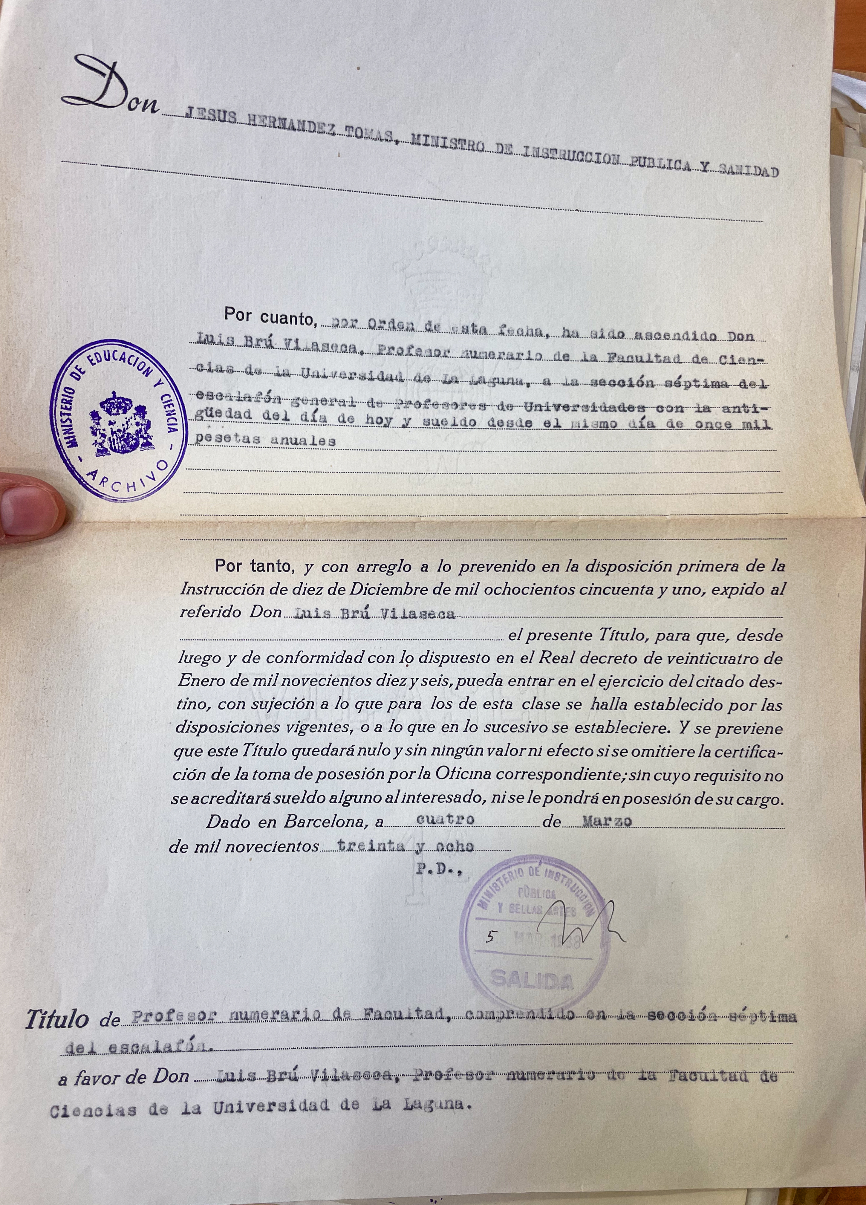 AGA, expedientes personales de catedráticos, 21/20521; expediente de Luis Bru, 31.018/144