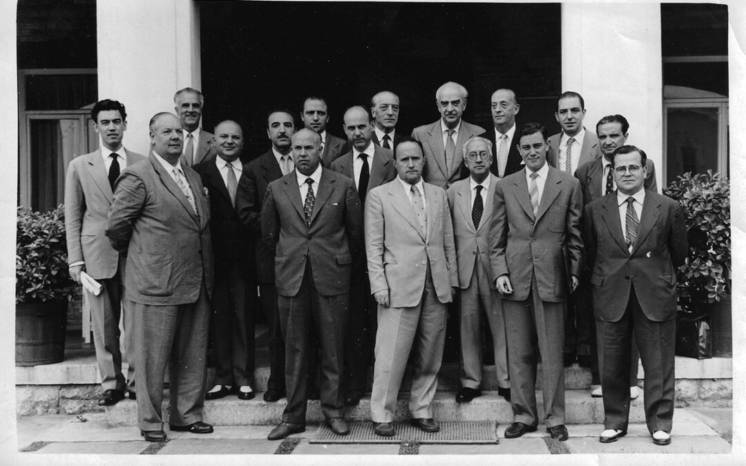Armando Durán Miranda y sus compañeros posando