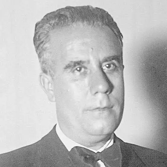Fotografía de Ots Capdequí, José María